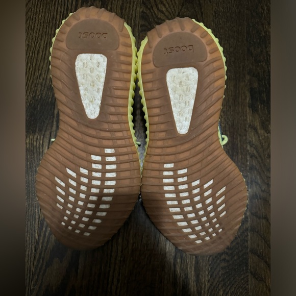 Boost 350 V2 "Semi Frozen" sneakers used size 7 men’s 9 women’s - Picture 3 of 4